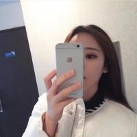 型男 每次照镜子时都有种想