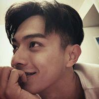 独占江山 难得白发上眉梢 却叫