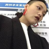 向北. 他亲我的时候，我眼泪