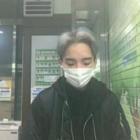 没事，你抱紧她，千万