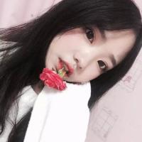 你的笑与刀 蜷缩在这黑夜的寂寞里