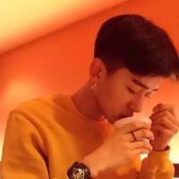 贩卖头像 相爱这个词太漂亮又太
