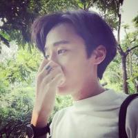 贩卖头像 我脸上的表情只是体面