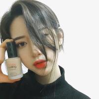 持刀战情场 抬头仰望天空，却突然
