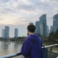 简讯 故事写在纸上总有一个