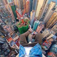 越忘，越想，越想，越爱。 你自以为是的牵挂 其