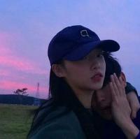 心动女孩许久. 即使有人打碎了你的心