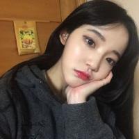 “一切不以分手为目的的吵架 都是在秀恩爱 他的故事有很多却没有
