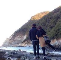“我们总是在知道回不去的时候才最想回去。 记忆底层的 伤感和孤
