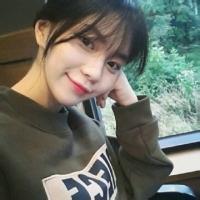 奋不顾身终究会流泪 总是太容易相信别人，