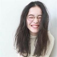 你要多笑一笑 爱你的人有时候连死缠