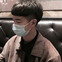 闻讯 一个人身边没有人，就