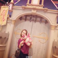 你来迟了 哭给自己听，笑给别人