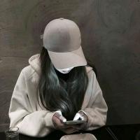 我在广场抽烟 你说你爱我，我笑着说