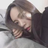 你说我们相见恨晚我说我爱你不够勇敢 那被岁月覆盖的花开，