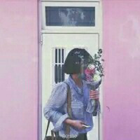 捧花女：打出来又删掉的话才是真话 生活就是一遍遍的枯燥