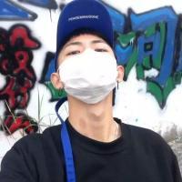 这个男人叫诸振中 你是只个孤独浪者.不