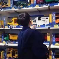 不得不爱 * 书上常说三角形是最牢