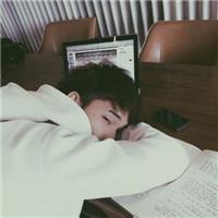 我们总是把好感和喜欢和爱弄混了 察觉身后路人是你 后