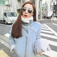 方 一 个 坚 强 的