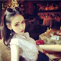 女大学生 从我拿起笔，准备叙述