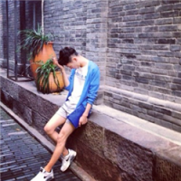 none 愿以后能和你一起手挽