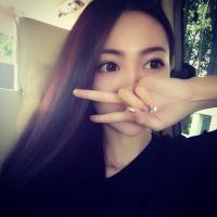方 打开了抽屉翻出斑驳旧