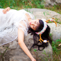 笙夏 何必装可怜洒眼泪别人