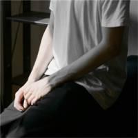 江一<皮肤味道> 我们都在互相嫌弃但谁