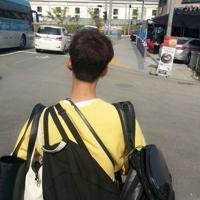 洛 把女人当衣服的男人，