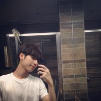 洛 把女人当衣服的男人，