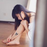 婪瘾。 唱著種太陽，摳著指甲