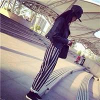 想你的夜格外安静。 其实喜欢一个人真的跟