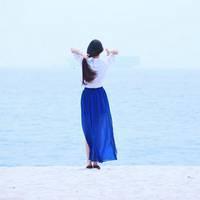 我在等一个人。 Time began