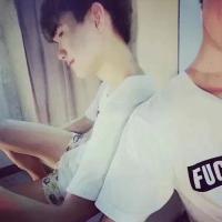 潮流男图+qq382347888看更多男图 碰杯的时候你不用喝光