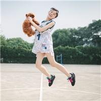 别羡慕 那是别人的地老天荒 “爱我你怕了吗？眼泪