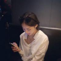 他。 只怨人在风中, 聚散