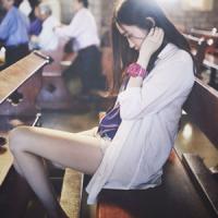 他在头七等你。 你若爱我，怎么会轻易