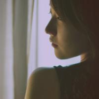 他在头七等你。 你若爱我，怎么会轻易