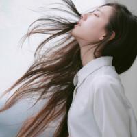 对面朋友 与其为了不爱你的人去