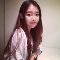 爱情不止三寸七尺 怎容我用单位衡量 我们手牵手的旅程还未