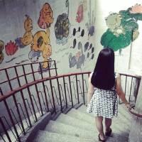 在你穷困潦倒时 她还