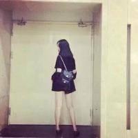别看第一张就否任后 如果他总为别人撑伞