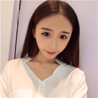 YJ 左手提着的是事业，肩