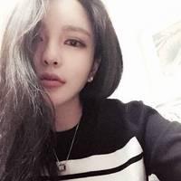你是我入睡后才能拥有的梦。 我们曾经以为念念不忘