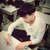 邱慧圆；你身边太挤 友谊有时候就是那么脆