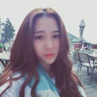 浓爱如同烈酒 难免会宿醉 窗前明月光，人影一双