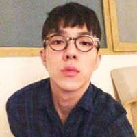 男 过去的日子即使夹着风