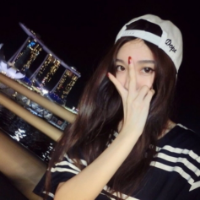 三句情话。 我正好手痒，反正你也