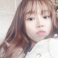 女 耶稣罩我，上帝保我。